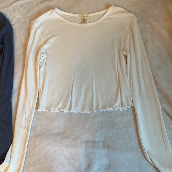 Blue and white ribbed long sleeve tops - Picture 3 of 9